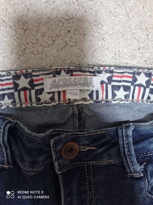 Продам джинсы подростковые девочкам