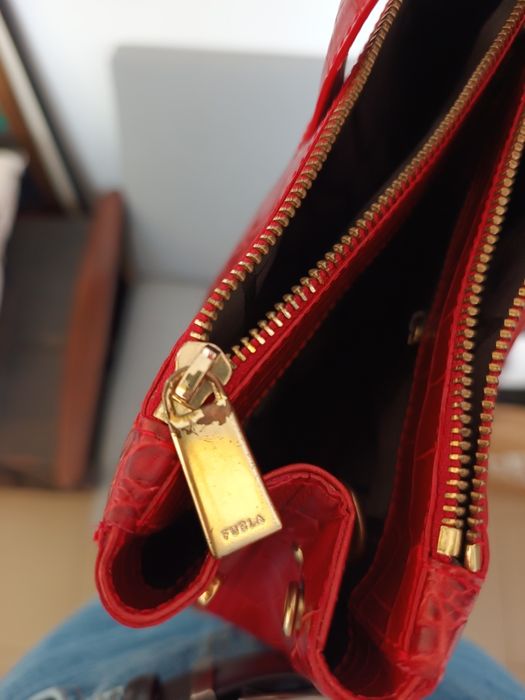 Дамски чанти от естествена кожа Furla