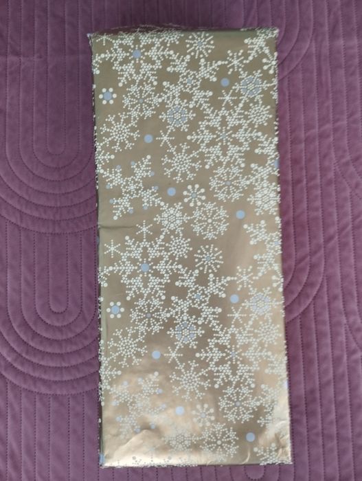 Комплект от 2 свещи и черна ваза за ароматни пръчици