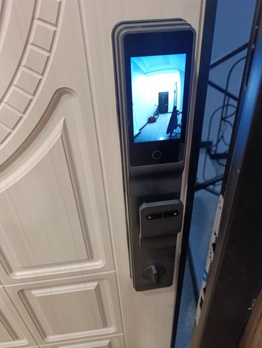 Смарт замок Филипс 720.