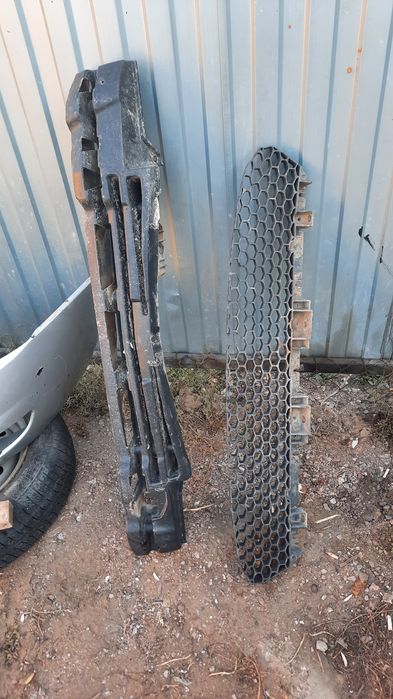 Продам бампер приора 2 все  заборе