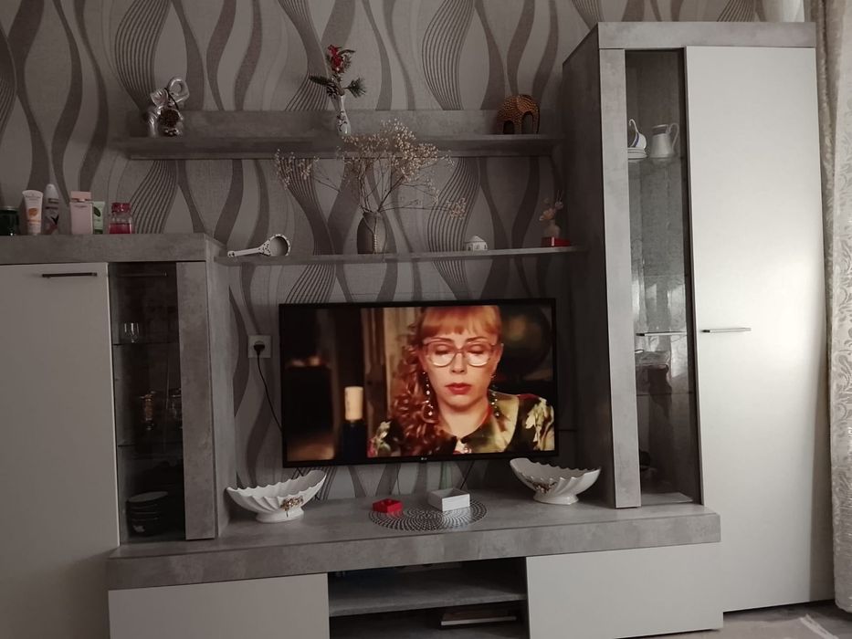 Стенка в отличном состоянии