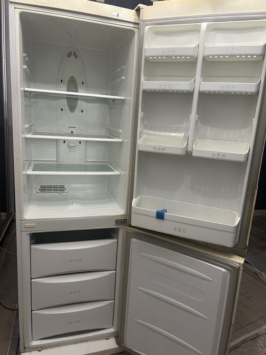 Холодильник марка LG