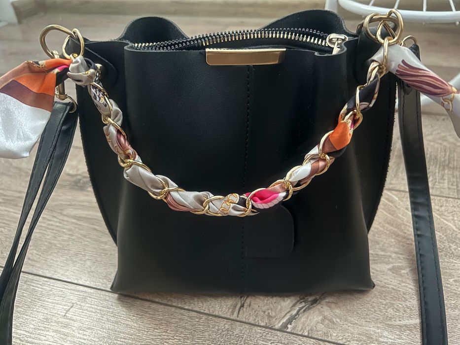 Дамска елегантна чанта с две дръжки