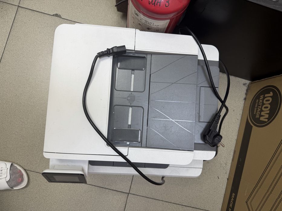 Продам принтер HP Color Laser Jet MFP M280nw