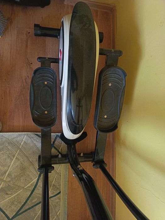 Bicicleta eliptica DHS 3621, volanta 6 kg, greutate maxima utilizator 110 kg