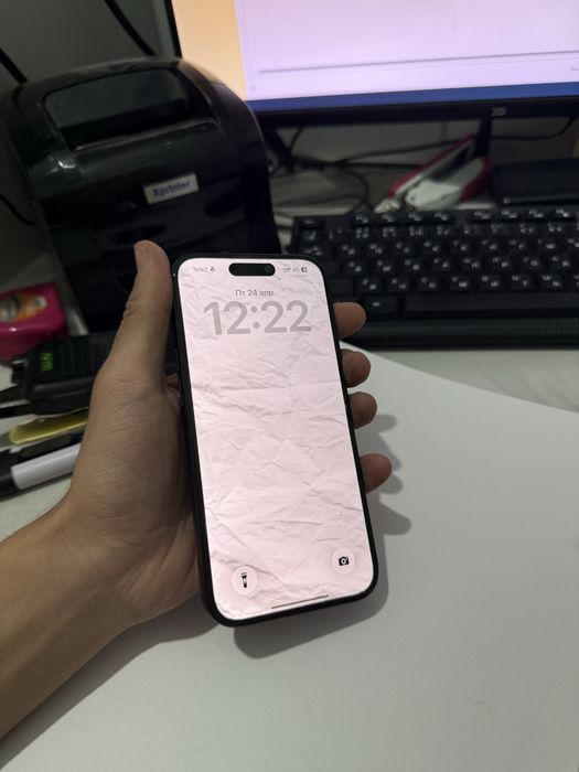 iPhone 15pro с гарантии