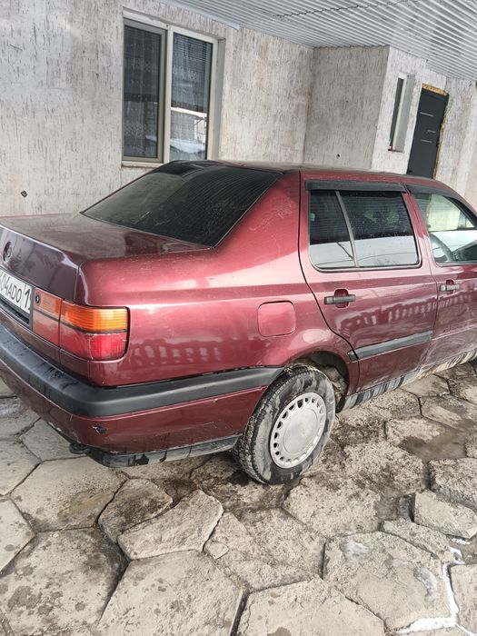 Продам Фольсфаген Венто объем 1.8 автомат