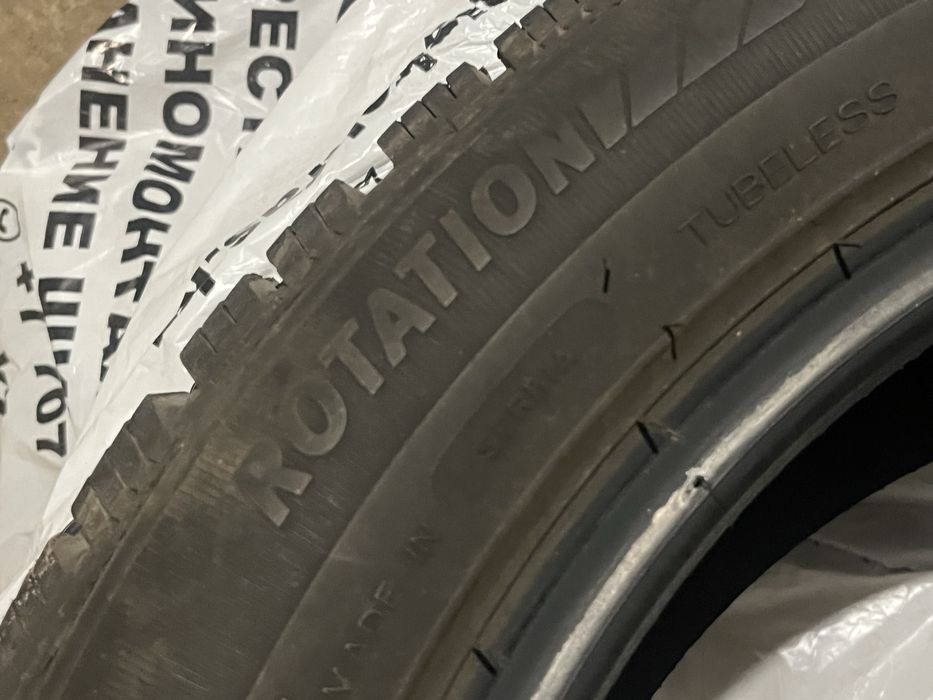 Продам резины 215 .55R18 зимние