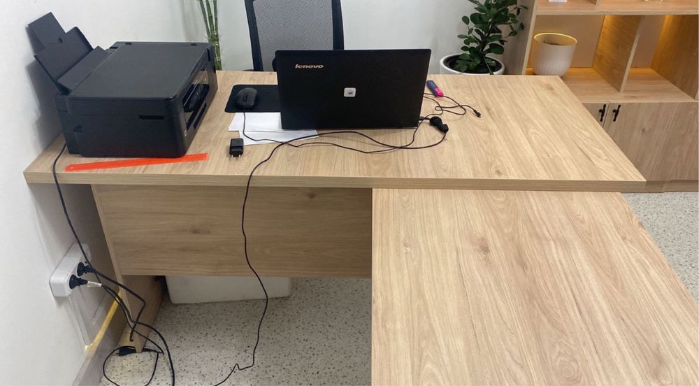 Офисная мебель.