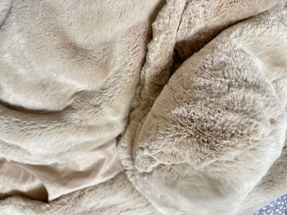 Пухен елек Reserved