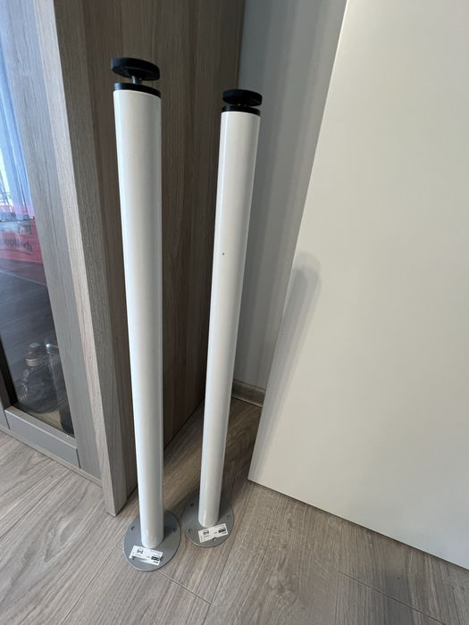 Birou alb Ikea Lagkapten + 2 picioare reglabile Adils