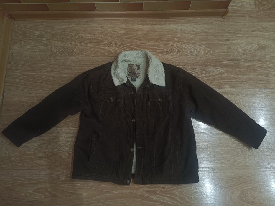 Продам стильную куртку