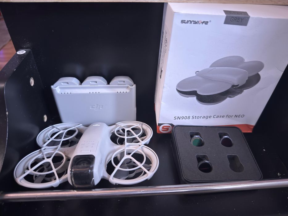 Drona DJI Neo Fly More Combo