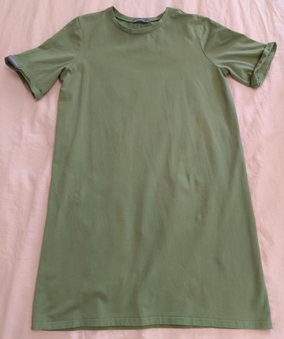 Продам женскую одежду.