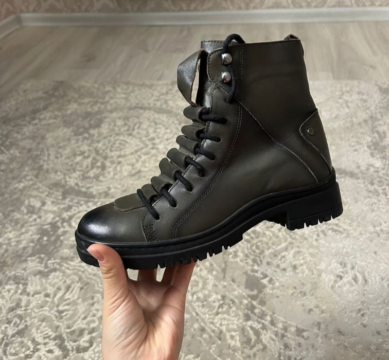 Продам зимний обувь