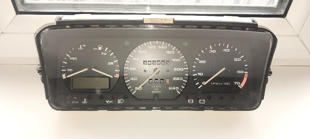 Щиток Пассат Б3 Б4 Гольф Венто Фольксваген VW