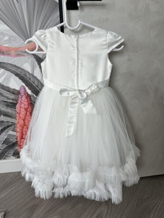 белое платье на девочку 4-6 лет