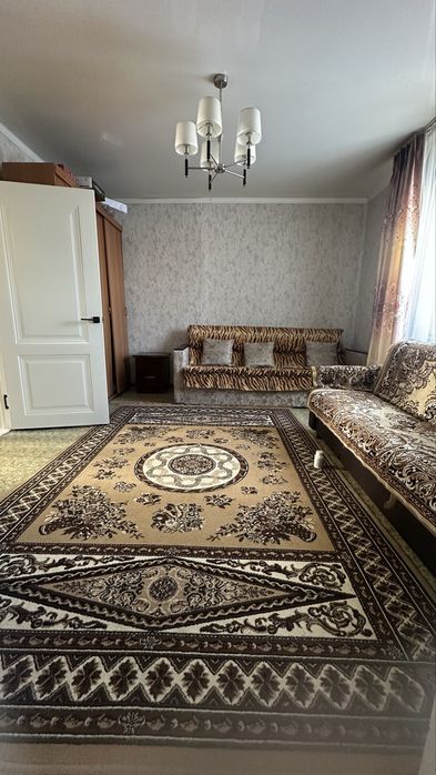 Продается дом с земнльным участком