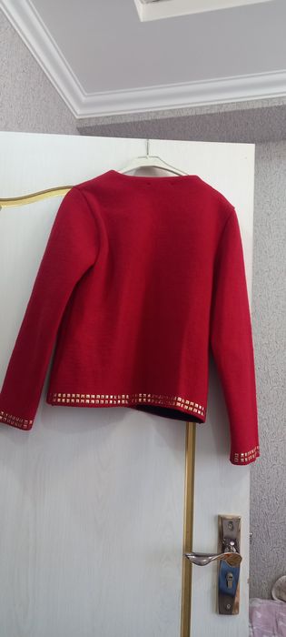 Костюмчик. Турция. Семента фирма.Куп кийилмаган. Размери узбекда 46-48