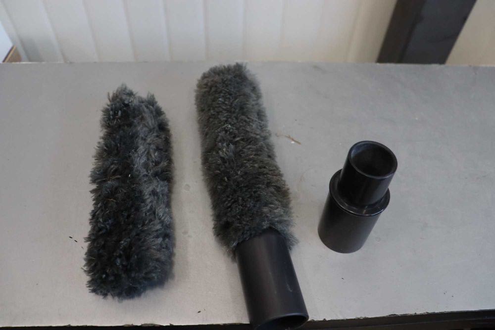 AEG AZE144 четка за прах за нежно почистване на чувствителни предмети