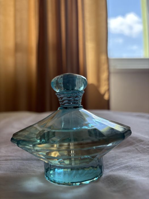 Sarah Jessica Parker - Lovely & Curious Britney Spears