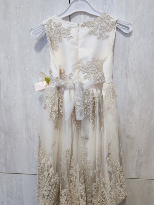 Платье на девочку