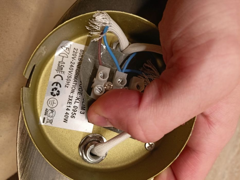 Lampa camera cu 3 spoturi reglabile