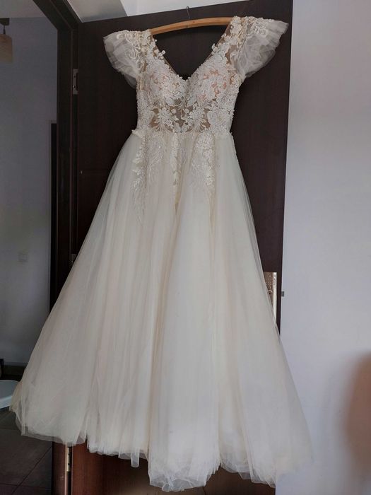 Vand rochie de mireasa