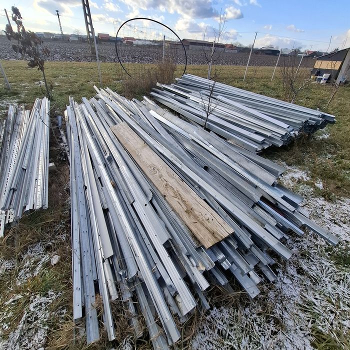 Vând profile pentru rigips...proful de 100 la 4 și 4.5 ml  /