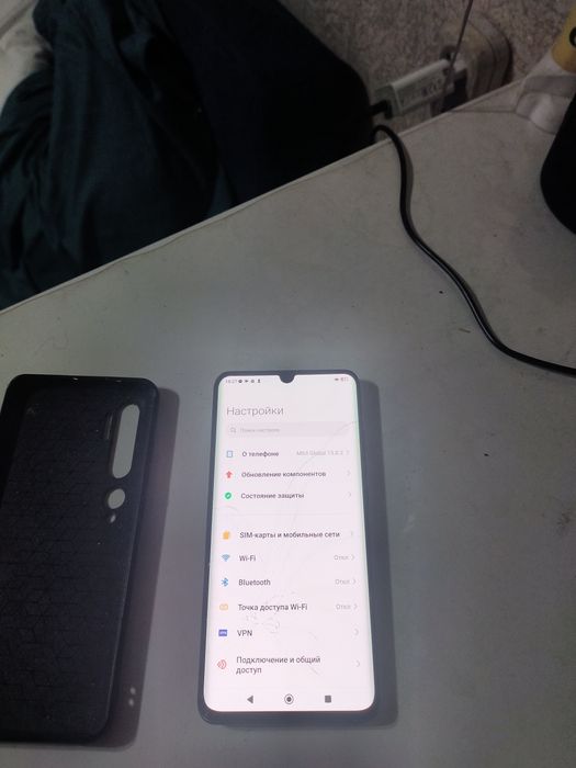 Продам телефон, есть минусы