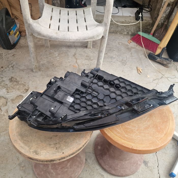 Volvo S60 V60 2019 ляв фар 2бр