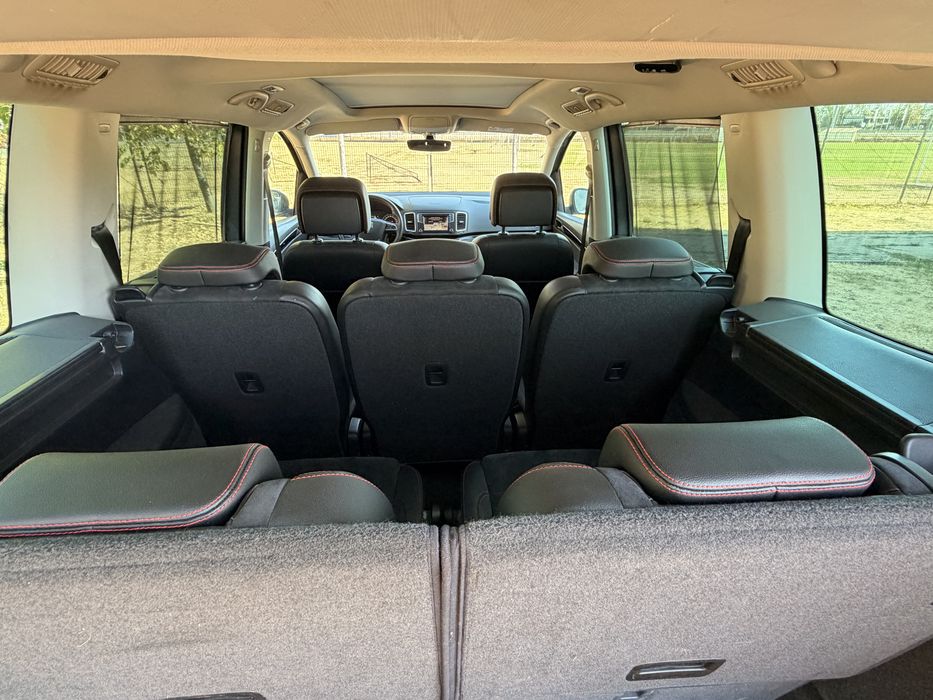 Seat Alhambra FR Line 2.0Diesel 150CP EURO6 Panoramic 7 locuri Bi-Xenon Led Parktronic Alcantara