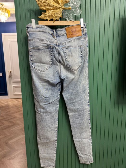 Продам джинсы diesel
