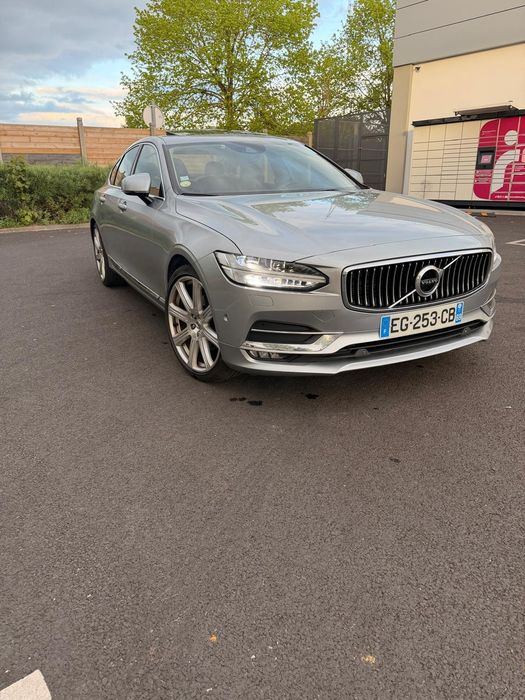 Volvo S90 inscription