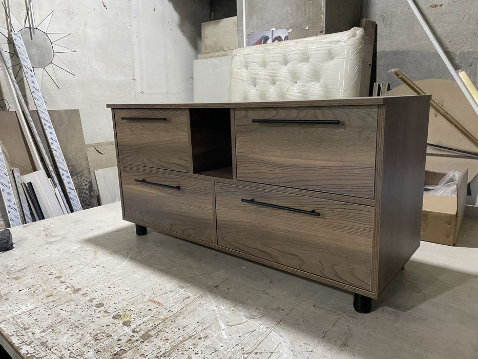 Продам тумбу под ТВ