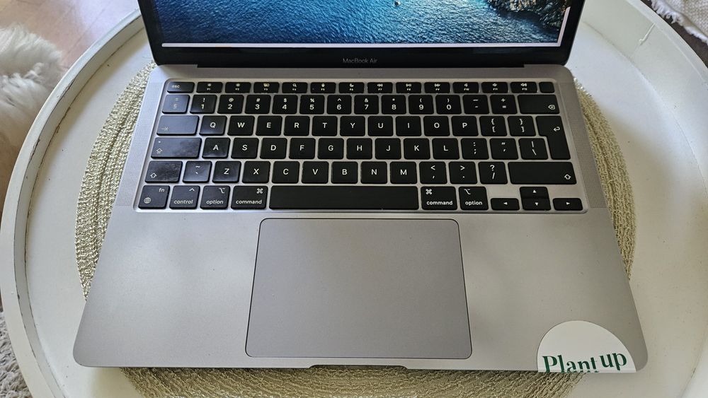 Macbook Air M1 13" 8GB RAM, 256 GB