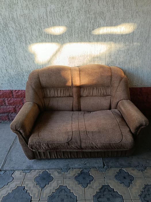 Продам диван.  Бу