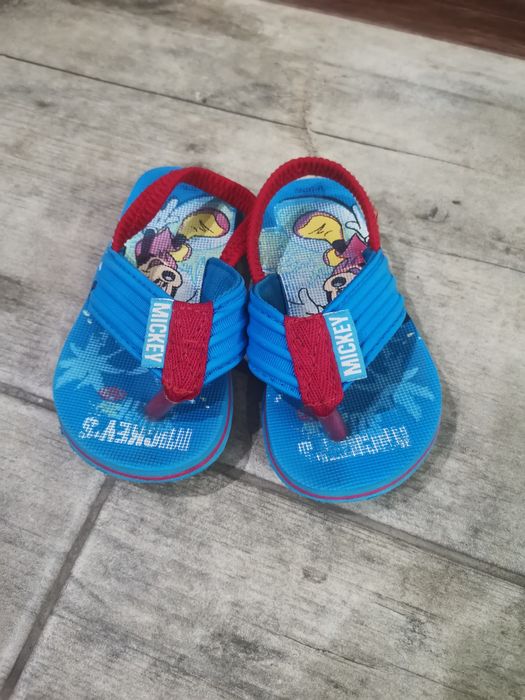 Детски сандали и джапанки