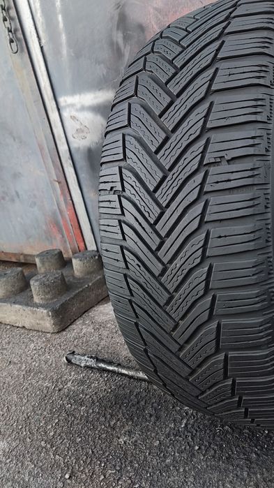 1брой  зимна гума 225/55/16 Michelin Alpin 6 
dot22
6mm
Добро състояни