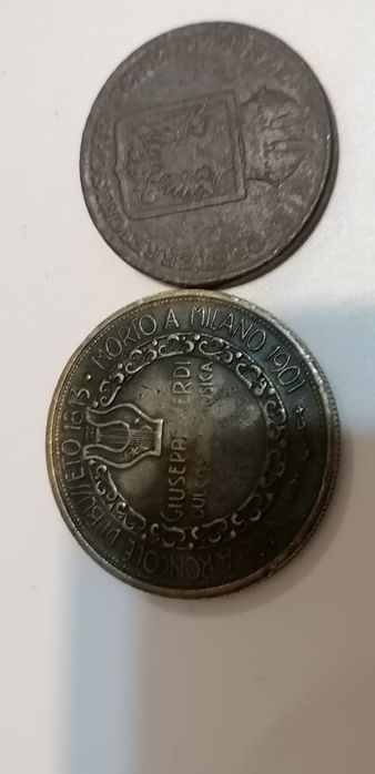 Vind medalie și moneda