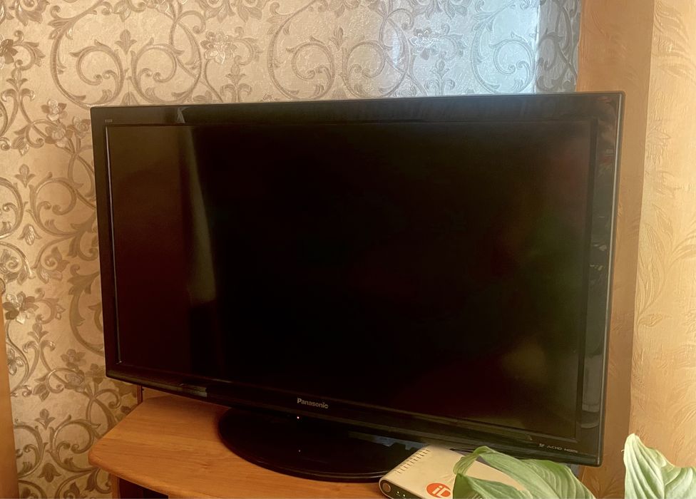 Телевизор ЖК Panasonic