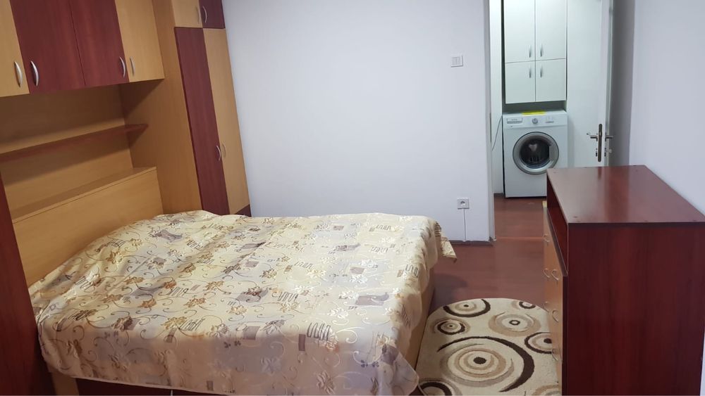 Vând apartament 2 camere spațios, etaj 1, poziție excelentă
