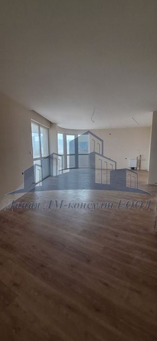 Продава се Тристаен апартамент в Шумен, Пазара - 101 кв.м за 1793 €/кв.м - Снимка #4