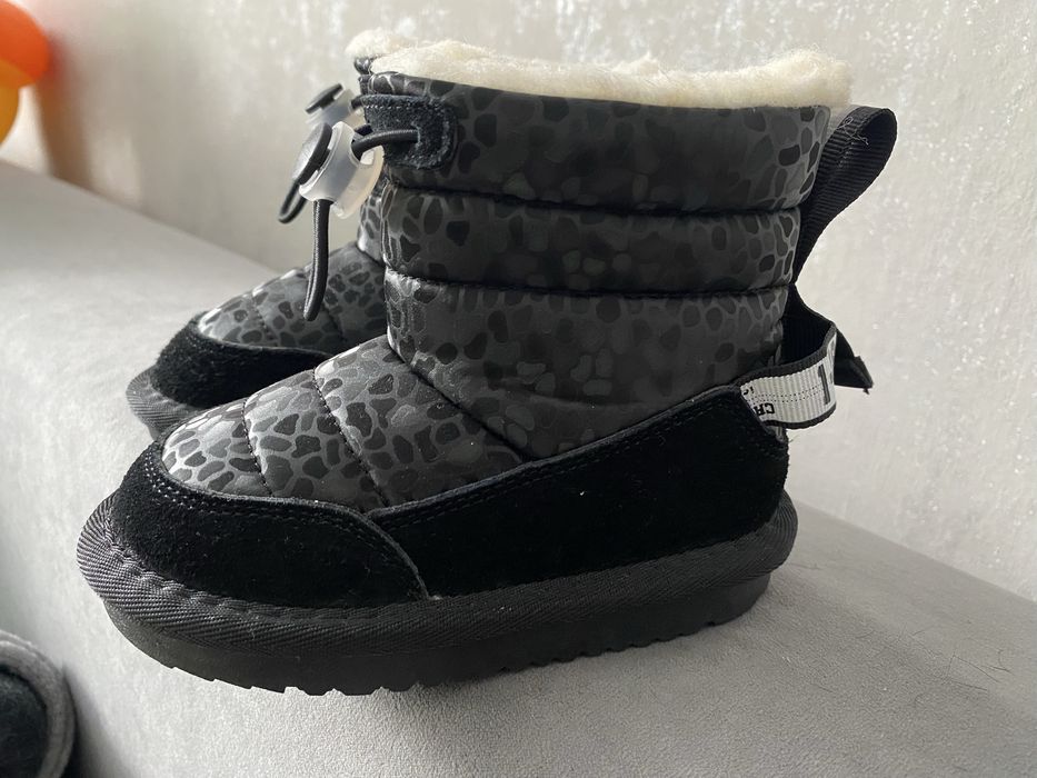 Продам угги на малыша