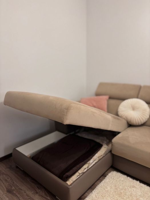 Vând canapea Mobexpert