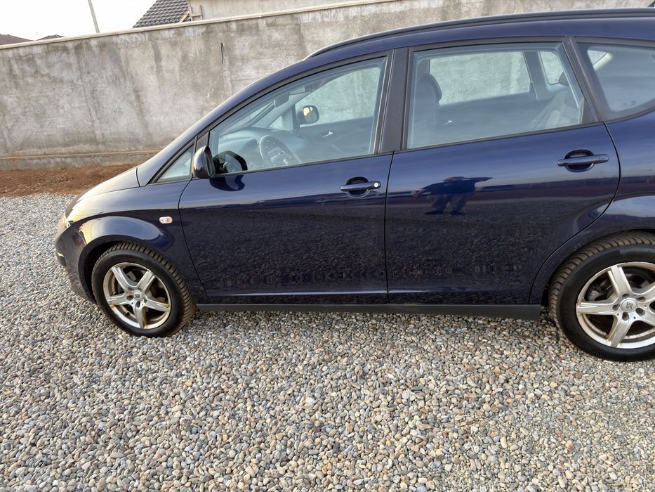 SEAT Altea XL 2011 — imagine 3