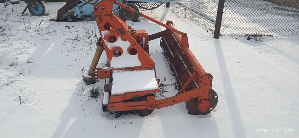 Vând freza verticala