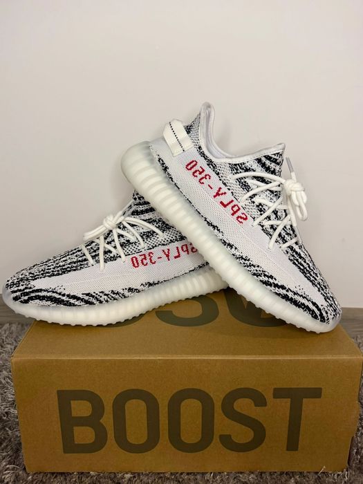 Adidasi Yezzy 350v2 Zebra