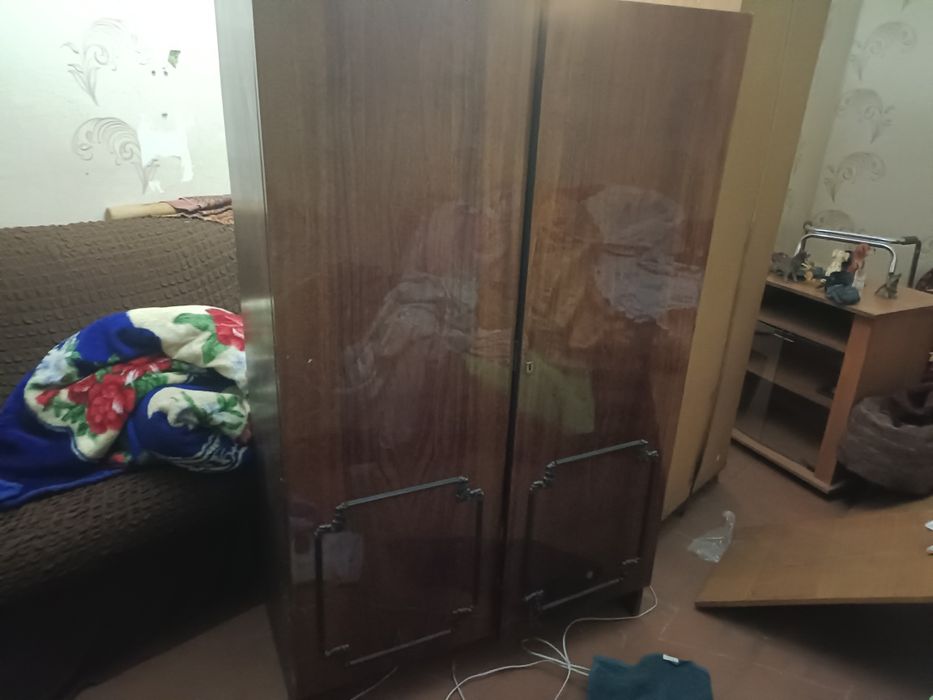 продам шкаф в хорошем состоянии